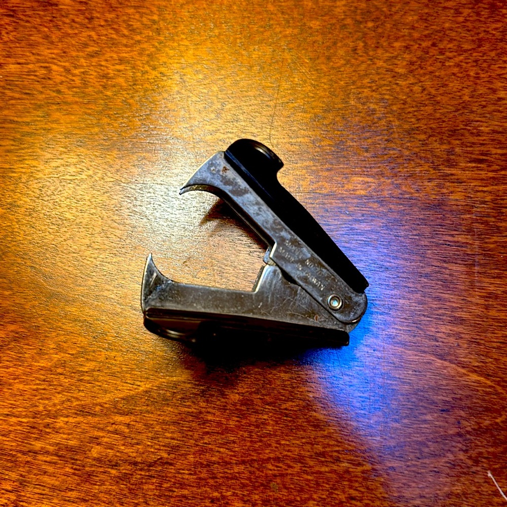 Bates staple remover